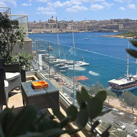 Unique Seafront Triplex Penthouse With Panoramic Bedroom & Rooftop Jacuzzi Overlooking Valletta Sliema Ngoại thất bức ảnh