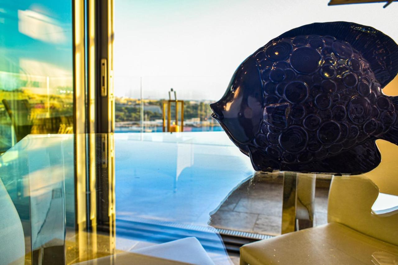 Unique Seafront Triplex Penthouse With Panoramic Bedroom & Rooftop Jacuzzi Overlooking Valletta Sliema Ngoại thất bức ảnh
