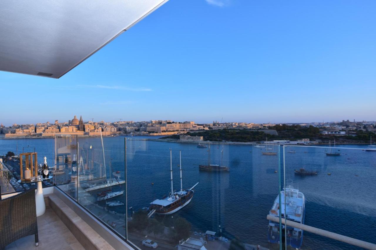 Unique Seafront Triplex Penthouse With Panoramic Bedroom & Rooftop Jacuzzi Overlooking Valletta Sliema Ngoại thất bức ảnh