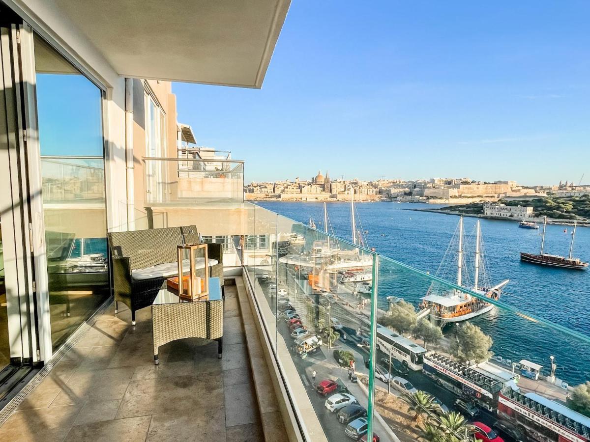 Unique Seafront Triplex Penthouse With Panoramic Bedroom & Rooftop Jacuzzi Overlooking Valletta Sliema Ngoại thất bức ảnh