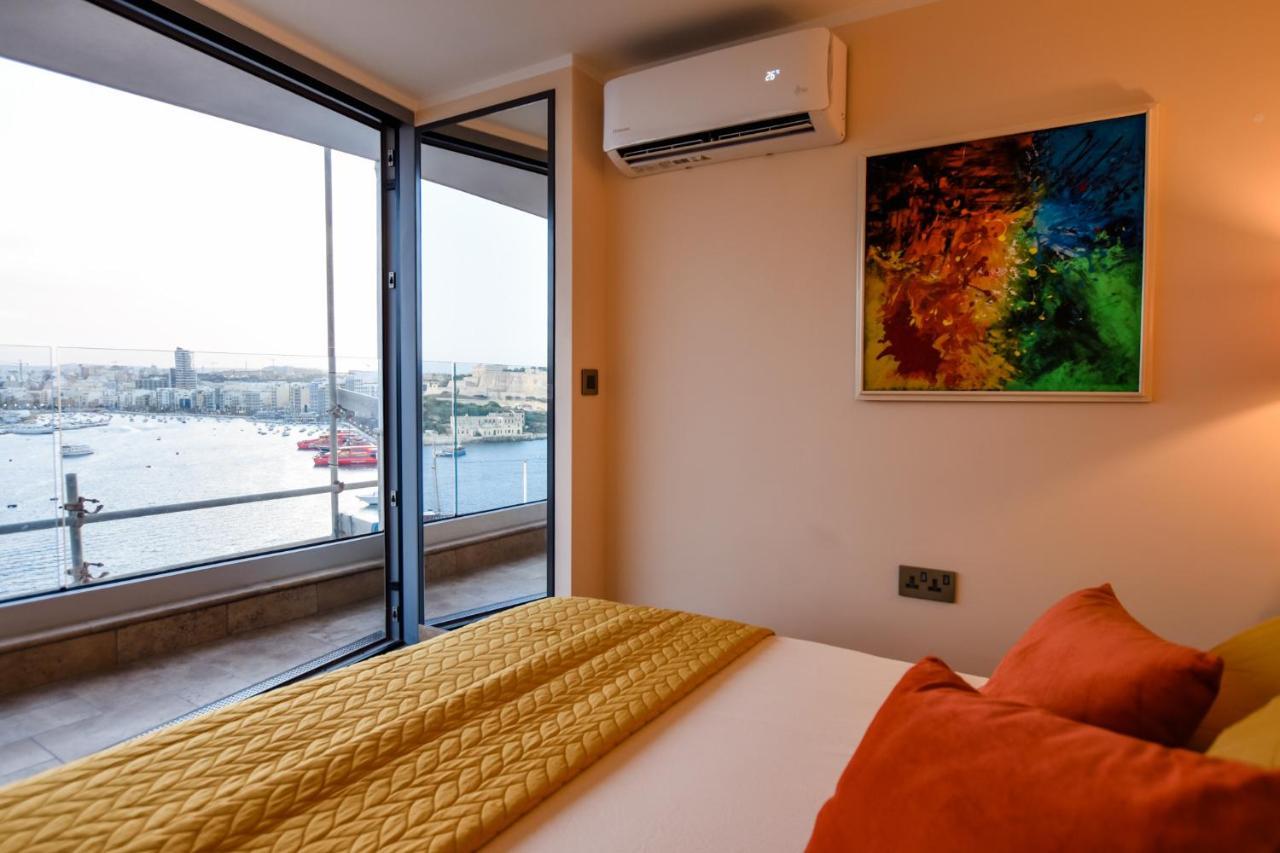 Unique Seafront Triplex Penthouse With Panoramic Bedroom & Rooftop Jacuzzi Overlooking Valletta Sliema Ngoại thất bức ảnh