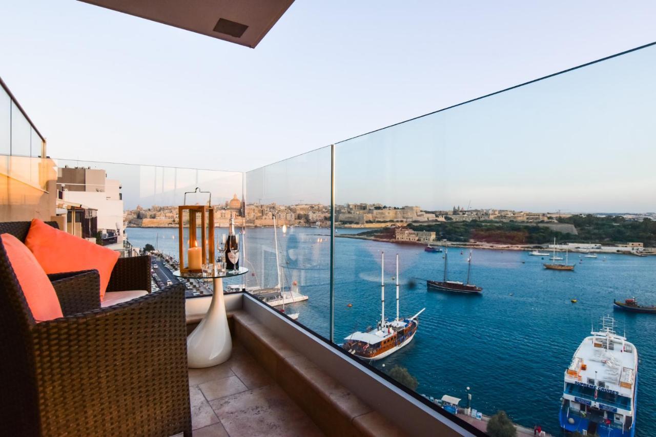 Unique Seafront Triplex Penthouse With Panoramic Bedroom & Rooftop Jacuzzi Overlooking Valletta Sliema Ngoại thất bức ảnh