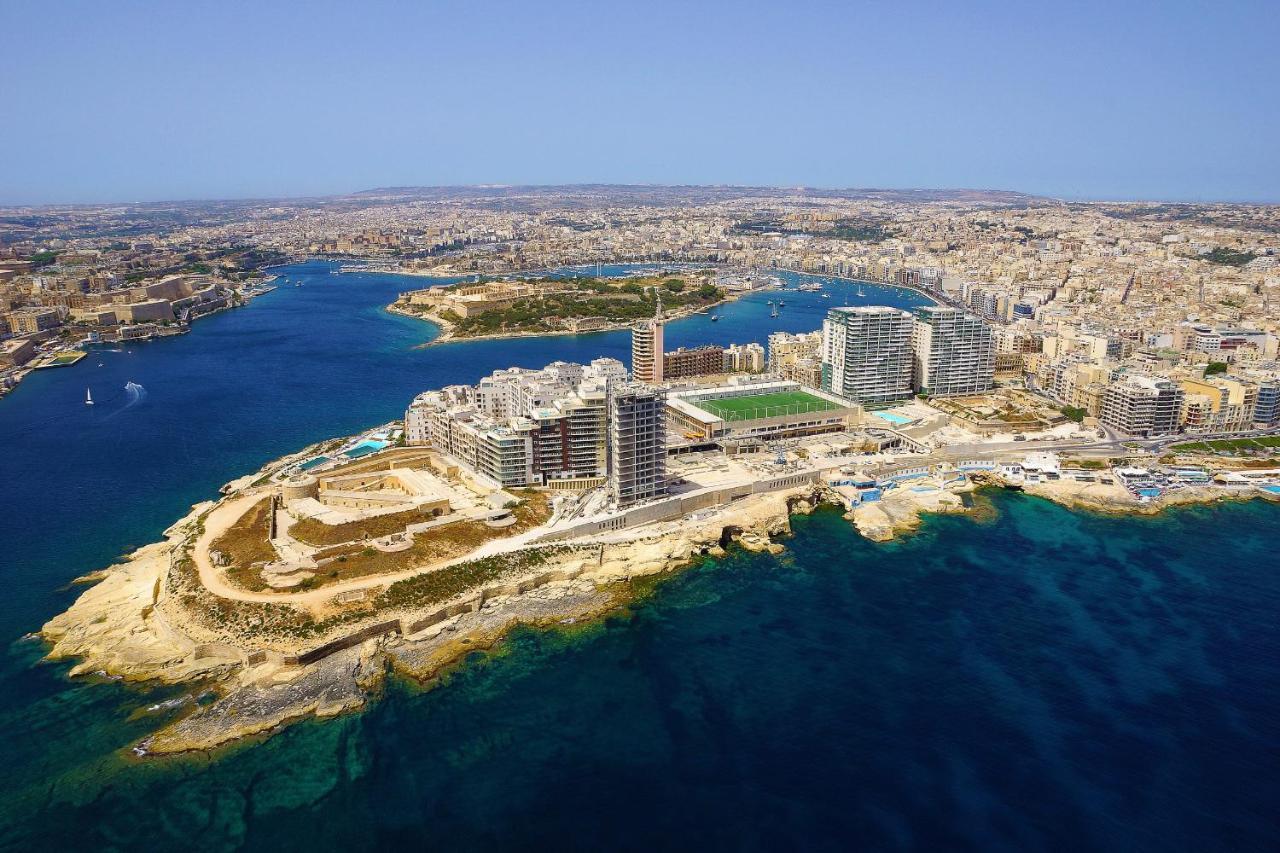 Unique Seafront Triplex Penthouse With Panoramic Bedroom & Rooftop Jacuzzi Overlooking Valletta Sliema Ngoại thất bức ảnh